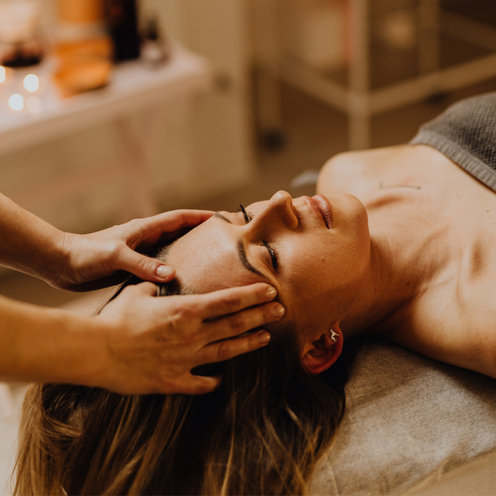 Massage visage Vals-les-Bains Aubenas St Privat